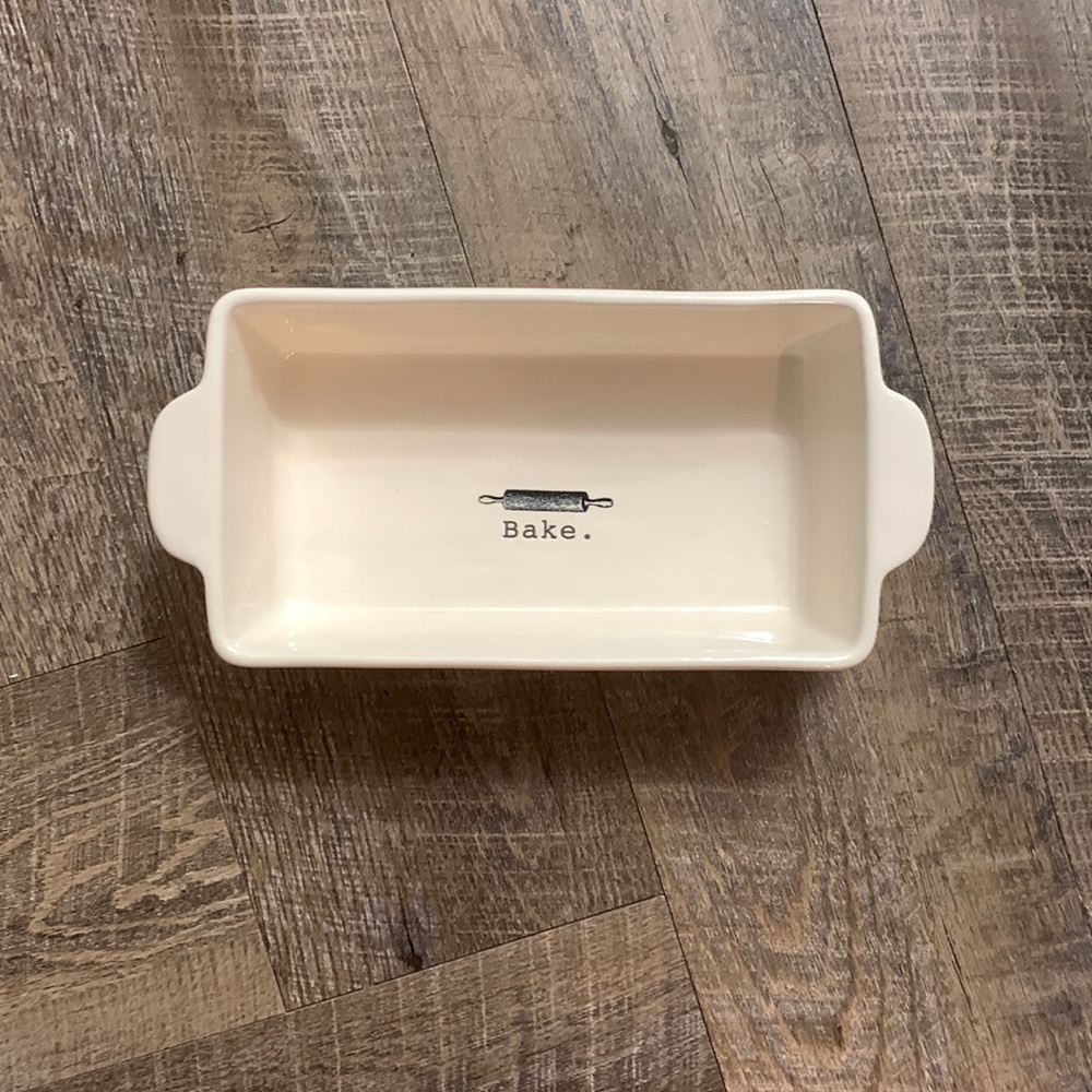 Rae Dunn baking pan